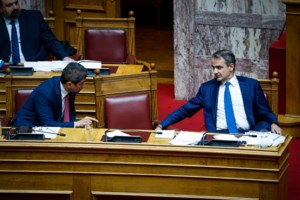 Εισαγγελική παρέμβαση για την επίθεση Αυγενάκη σε υπαλλήλο στο αεροδρόμιο "Ελ. Βενιζέλος" - Για ποια αδικήματα ερευνάται