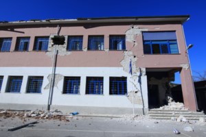 Σεισμός στην Ελασσόνα: Ο διευθυντής του σχολείου που έσωσε 63 παιδιά περιγράφει την στιγμή του πανικού
