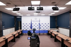 Η Παγώνη ξεκαθαρίζει: Ποιοι πρέπει τελικά να κάνουν τη τέταρτη δόση του εμβολίου κορονοϊού